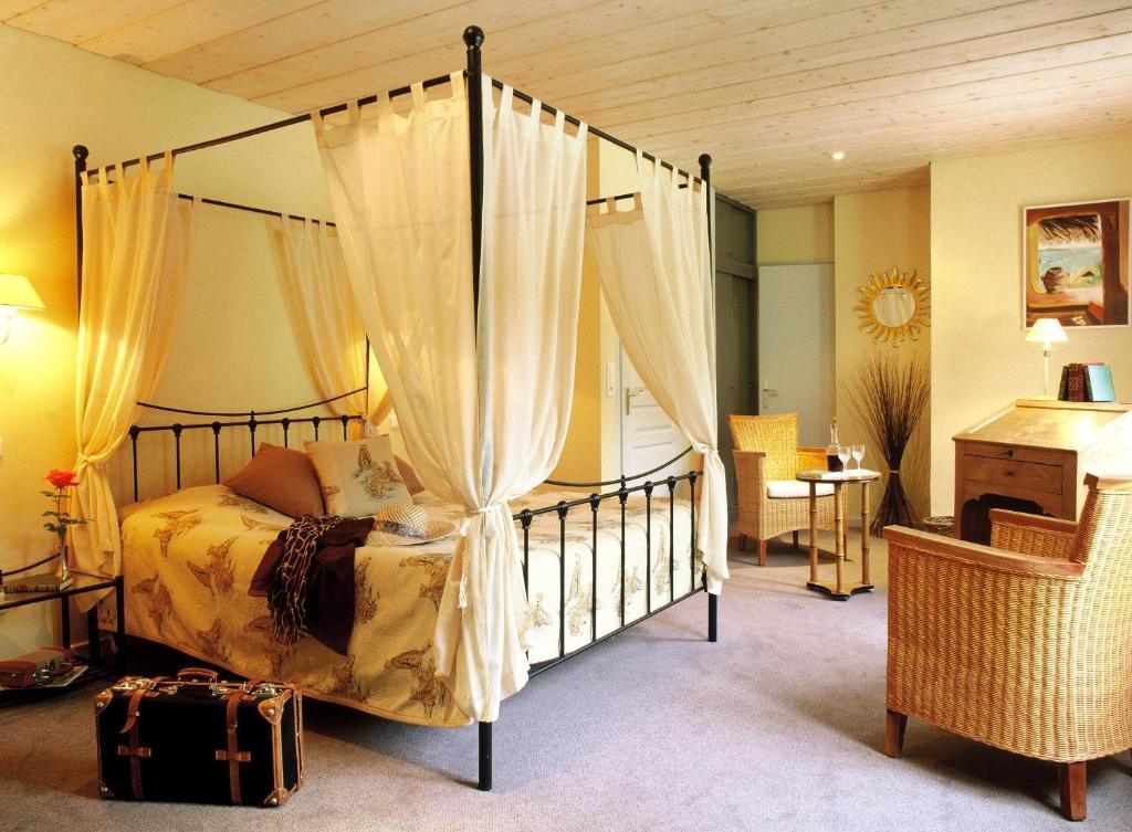 Hotel Restaurant Taillard Goumois エクステリア 写真